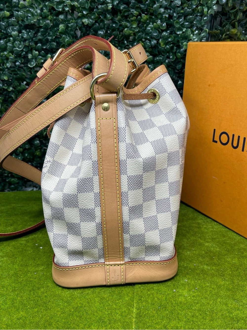 Authentic LV Damier Azur Noe BB - Picture 3 of 16